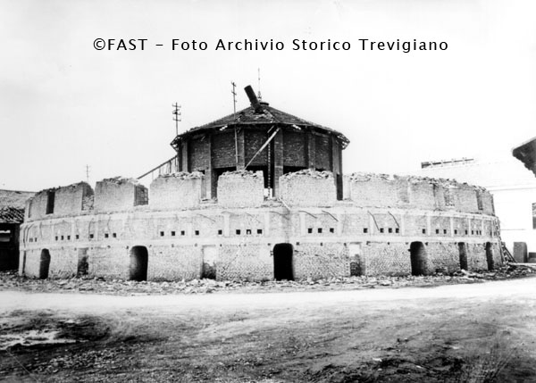 Treviso, Stabilimento Ceramico G. Appiani, fornace in demolizione